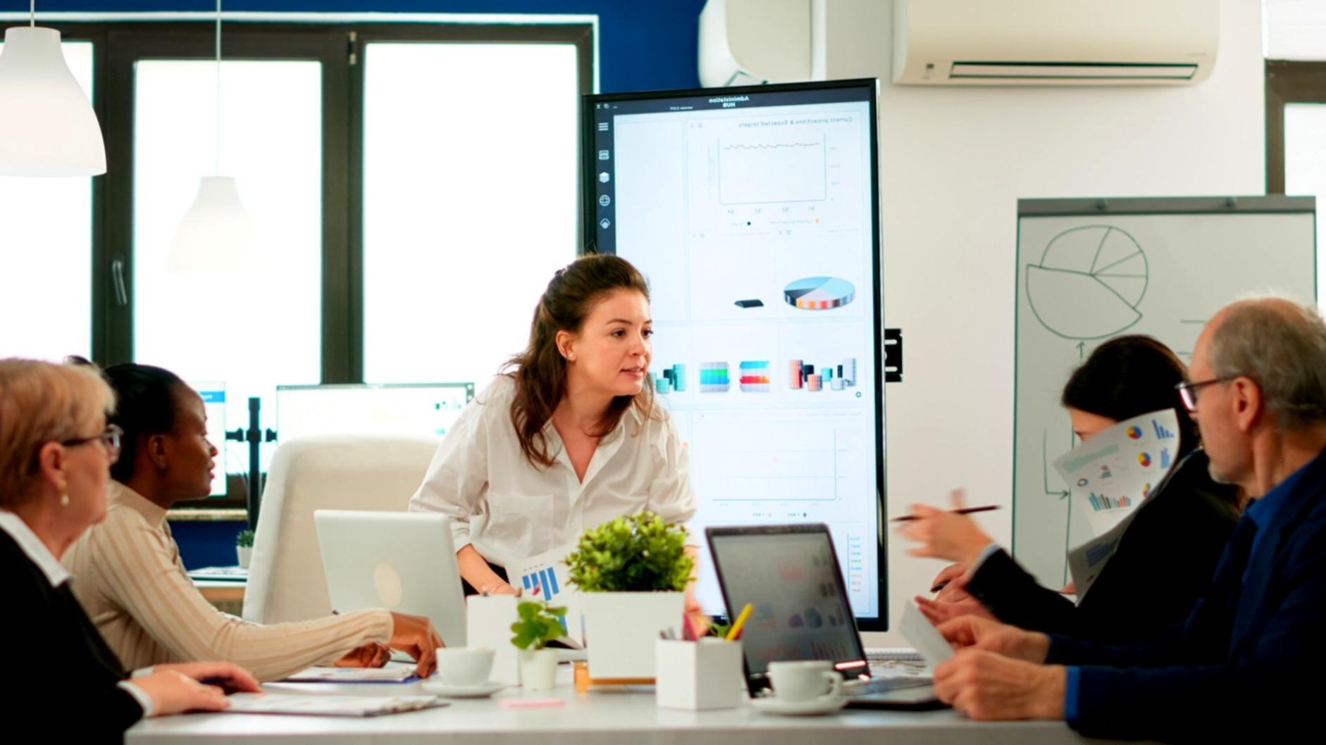 Espacio de formación con material de análisis financiero